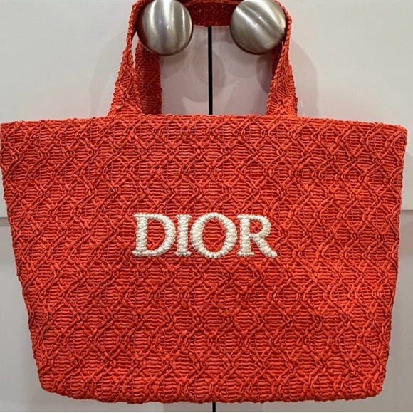 New! Limited Edition Dior Beauty Raffia Tote - Picture 5 of 8